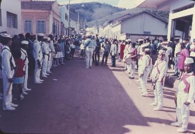 Festa do Divino - Mineiro Pau / Maneiro Pau