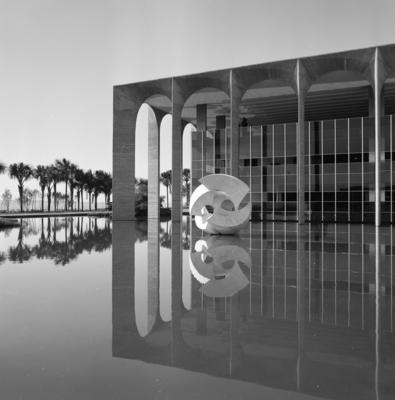 "O Meteoro", escultura de Bruno Giorgi