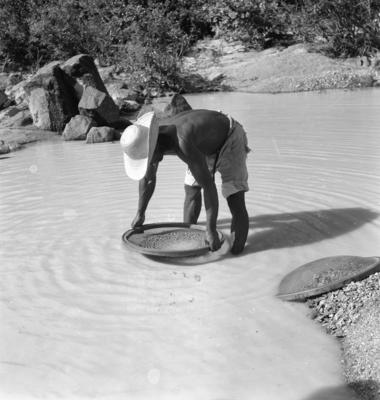 Garimpo de diamantes na Boca do Tauiri