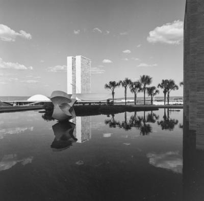 "O Meteoro", escultura de Bruno Giorgi