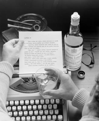 Campanha publicitária da Indústria de Bebidas Cinzano S/A - White Label