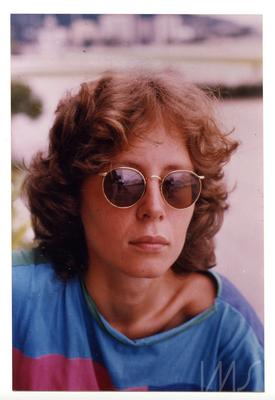 [Lançamento de A teus pés]