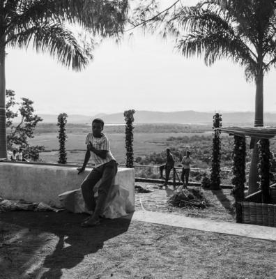 Preparativos para festa junina no Sítio Burle Marx