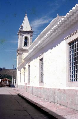 Igreja Matriz de Nossa Senhora da Conceição - vista lateral