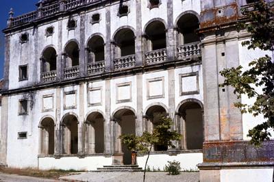 Santuário do Senhor Jesus dos Milagres - vista lateral