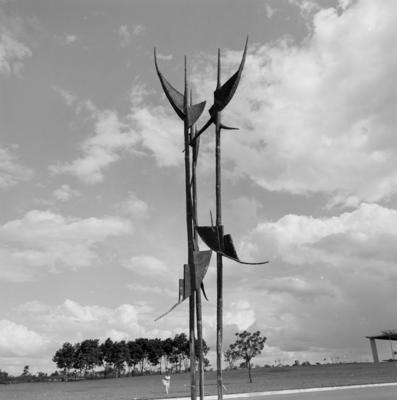 Monumento à Cultura, escultura de Bruno Giorgi