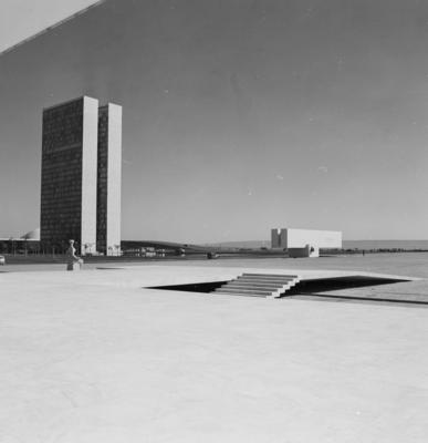 Vista do Congresso Nacional e do Museu Histórico de Brasília, a partir do Supremo Tribunal Federal