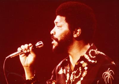 Martinho da Vila ao microfone