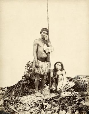 Indígenas com zarabatana