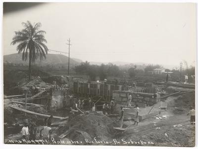 Ponte sobre o Rio Faria