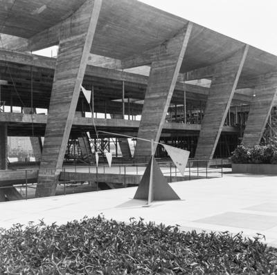 Museu de Arte Moderna - MAM , escultura de Alexander Calder