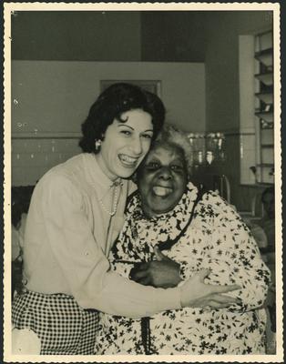 Yara Salles e Isaura Bruno