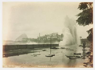 Ressaca Avenida Beira-Mar; na altura do Bairro da Glória