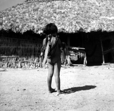 Série povo Kayapó, criança indígena