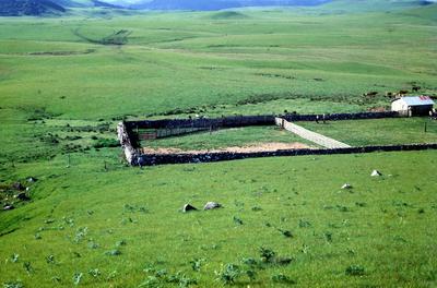 Ruínas em área rural