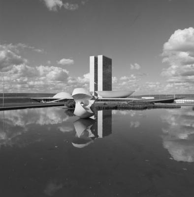 "O Meteoro", escultura de Bruno Giorgi