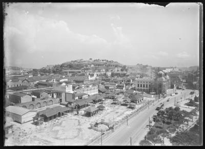 Vista do Morro de Santo Antônio a partir do Morro do Castelo
