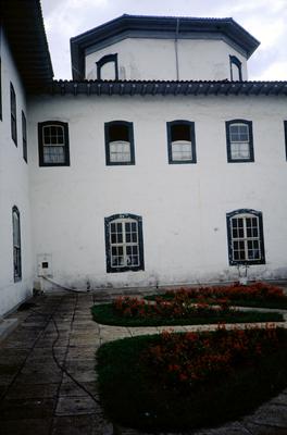 Igreja e Convento de Nossa Senhora da Luz - pátio interno