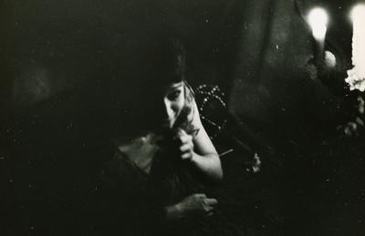 Claudette Soares ao microfone