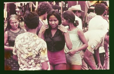 Teste de atriz com Edna de Cássia para o papel de Iracema no filme "Iracema: uma transa amazônica"