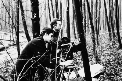 Jorge Bodanzky fotografando filme de Reinhard Kahn (atrás)