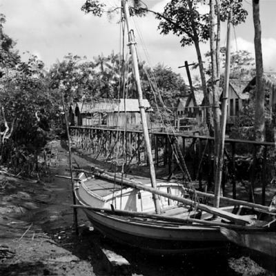 Vila da Barca, palafitas flutuantes