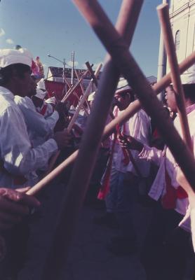 Festa do Divino - Mineiro Pau / Maneiro Pau