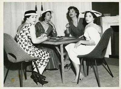 Consuelo Leandro e Yara Salles