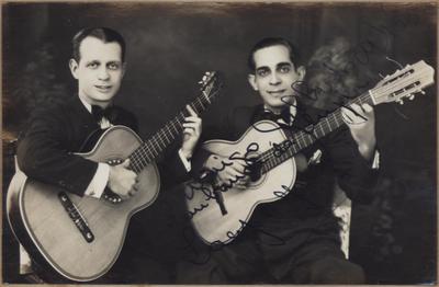 Lacy e Jacy com violões