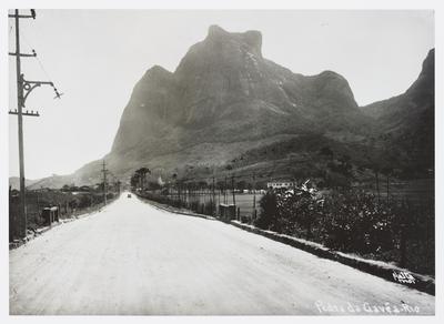 Pedra da Gávea; a partir de São Conrado