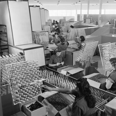 Fabricação do creme dental Kolynos