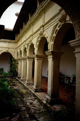 Convento e Igreja de São Francisco - claustro