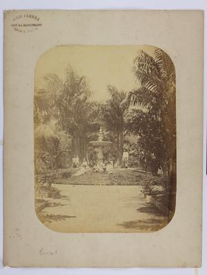 Jardim da casa do Barão de Mauá no bairro do Catete