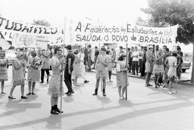 Passeata de calouros da Universidade de Brasília
