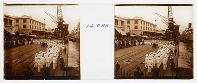 Marinheriros em formação na região do Porto