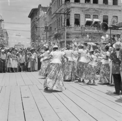 Desfile de agremiação carnavalesca