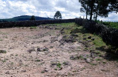 Ruínas em área rural