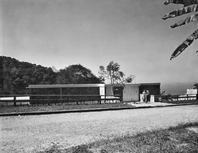 Residência de Kurt Politzer, projeto do arquiteto Wit Olaf Prochnik e de Burle Marx