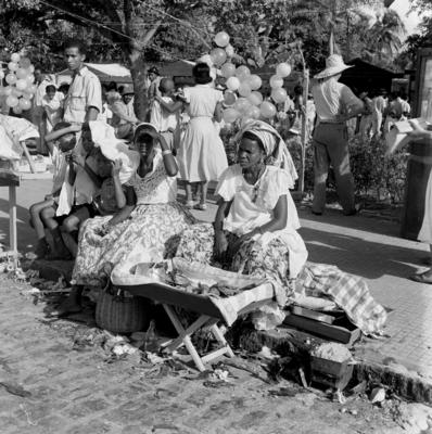 Vendedora de acarajé na procissão de Nosso Senhor dos Navegantes