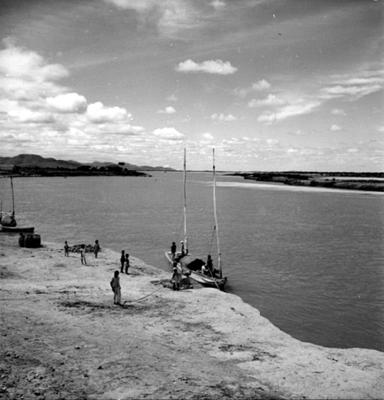 Jangada às margens do Rio São Francisco