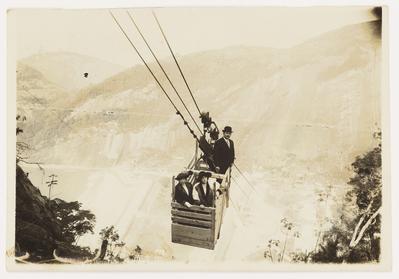 Construção do bondinho do Pão de Açúcar, visitantes