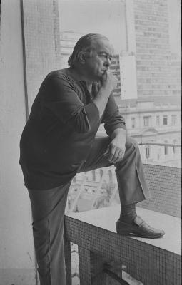 Vinícius de Moraes no Edifício Esther