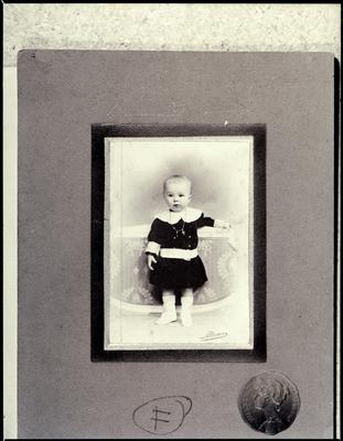 Noel Rosa com 1 ano (reprodução)