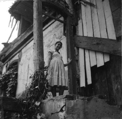 Ouro Preto, menina posando