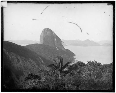 Entrada da Baía de Guanabara, ao fundo o Pão de Açúcar