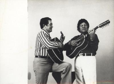 Tonico e Tinoco com os violões