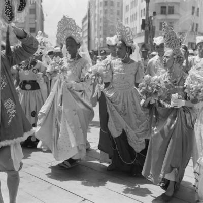 Desfile de agremiação carnavalesca