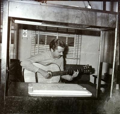 Paulinho Nogueira com o violão