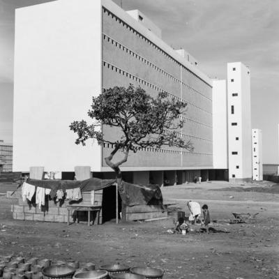 Edifícios residenciais projetados para os Institutos de Aposentadoria e Pensões