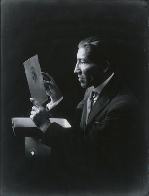 Autorretrato de Martin Chambi vendo a si mesmo